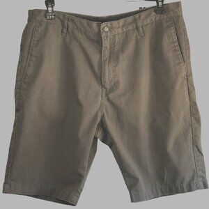 Volcom men’s size 36 cotton blend gray chino flat front shorts